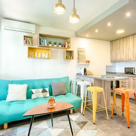 Beachside Cosy Apartment With Pool Estepona Exterior photo